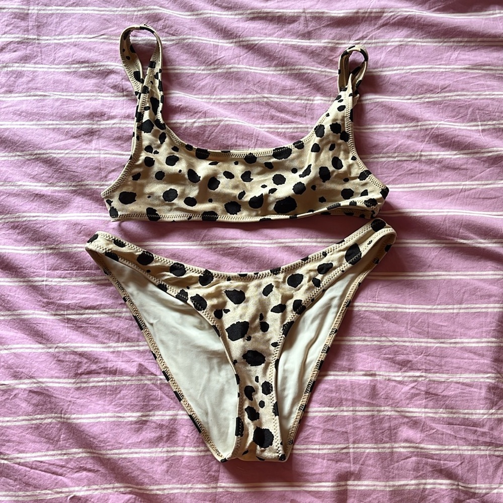 Triangl bikini cheetah print size small